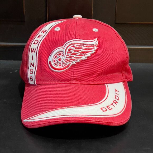 Detroit Red Wings Red White Baseball Cap One Size Fits Most Adjustable Hat - Picture 1 of 10